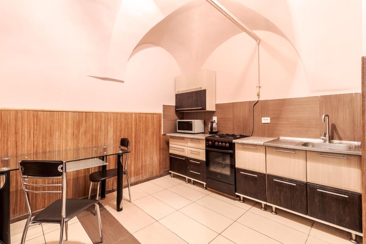 New Ruska Apartment Lviv Dış mekan fotoğraf