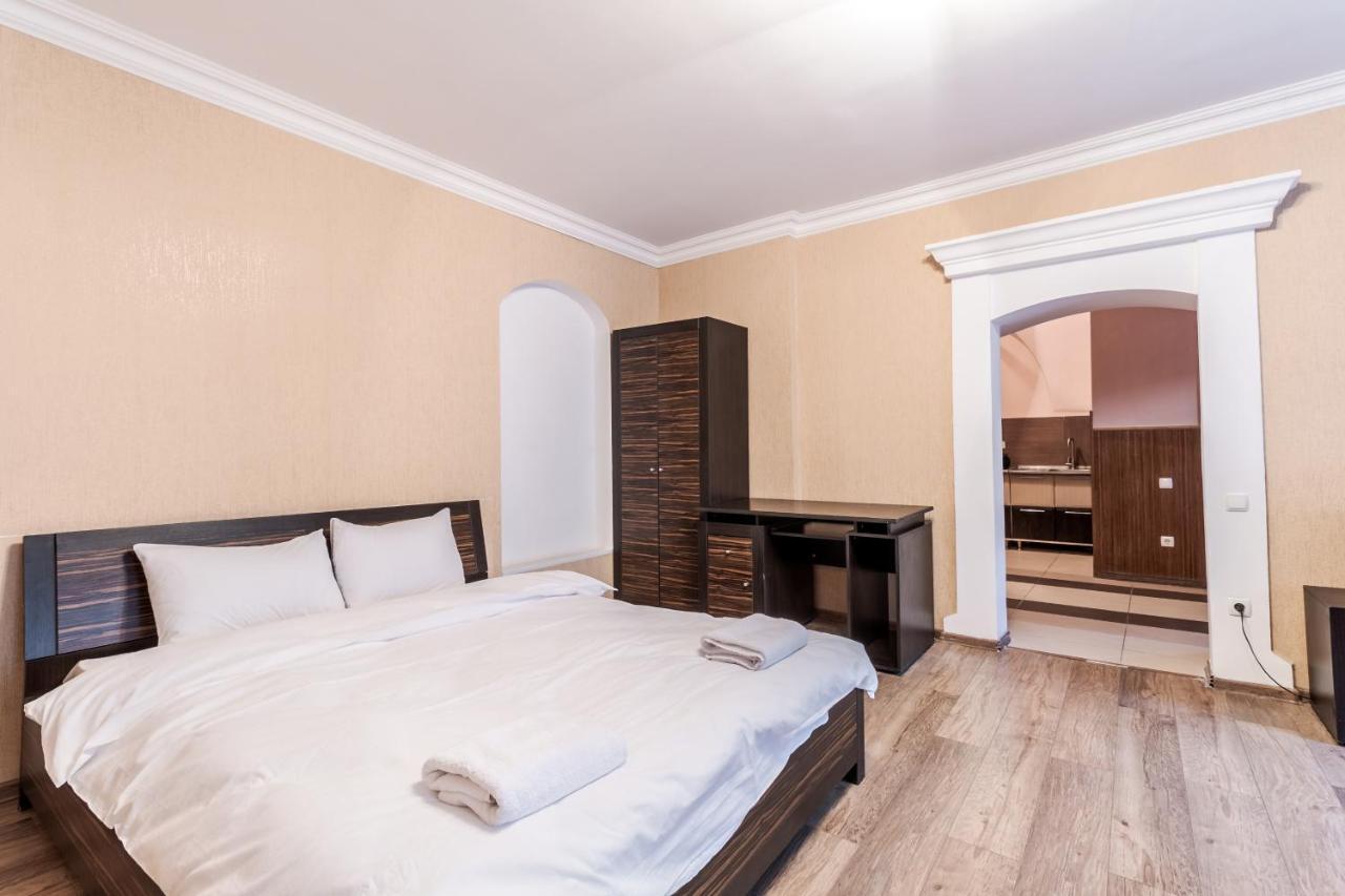 New Ruska Apartment Lviv Dış mekan fotoğraf