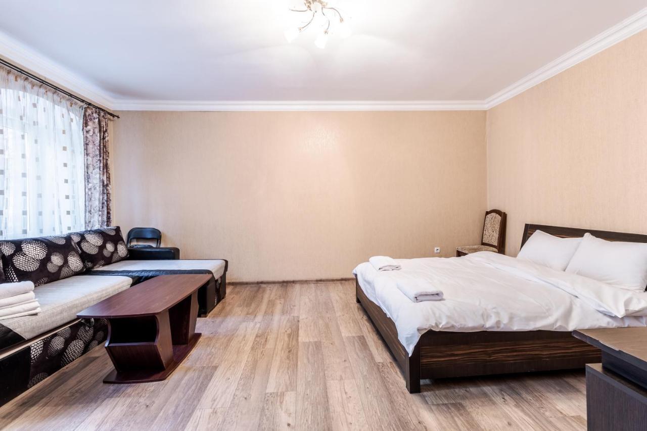 New Ruska Apartment Lviv Dış mekan fotoğraf